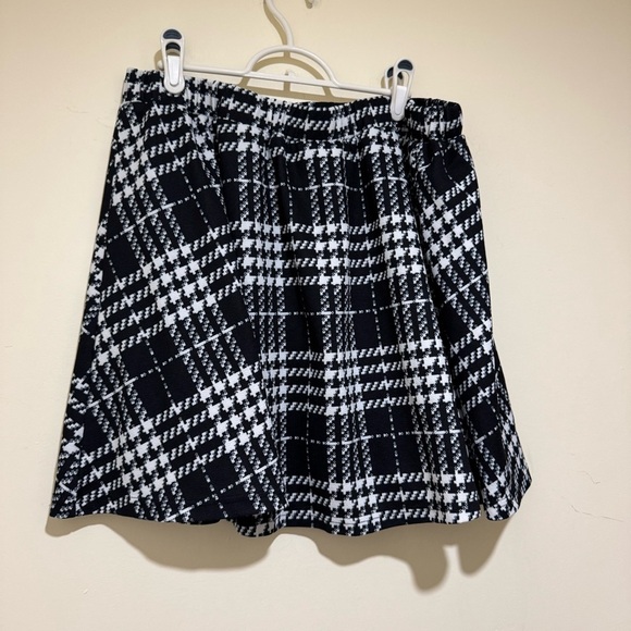 Women’s SHEIN Black and White Plaid Alternative Academia Skirt Size 2X - Picture 3 of 14
